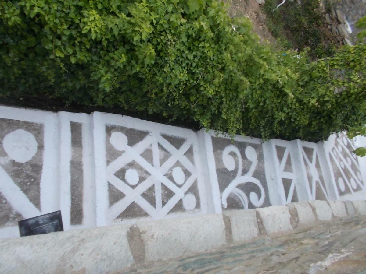 Cyclades Olive Museum'S Guest House Pitrofos Luaran gambar