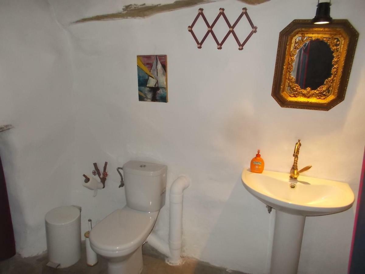 Cyclades Olive Museum'S Guest House Pitrofos Luaran gambar
