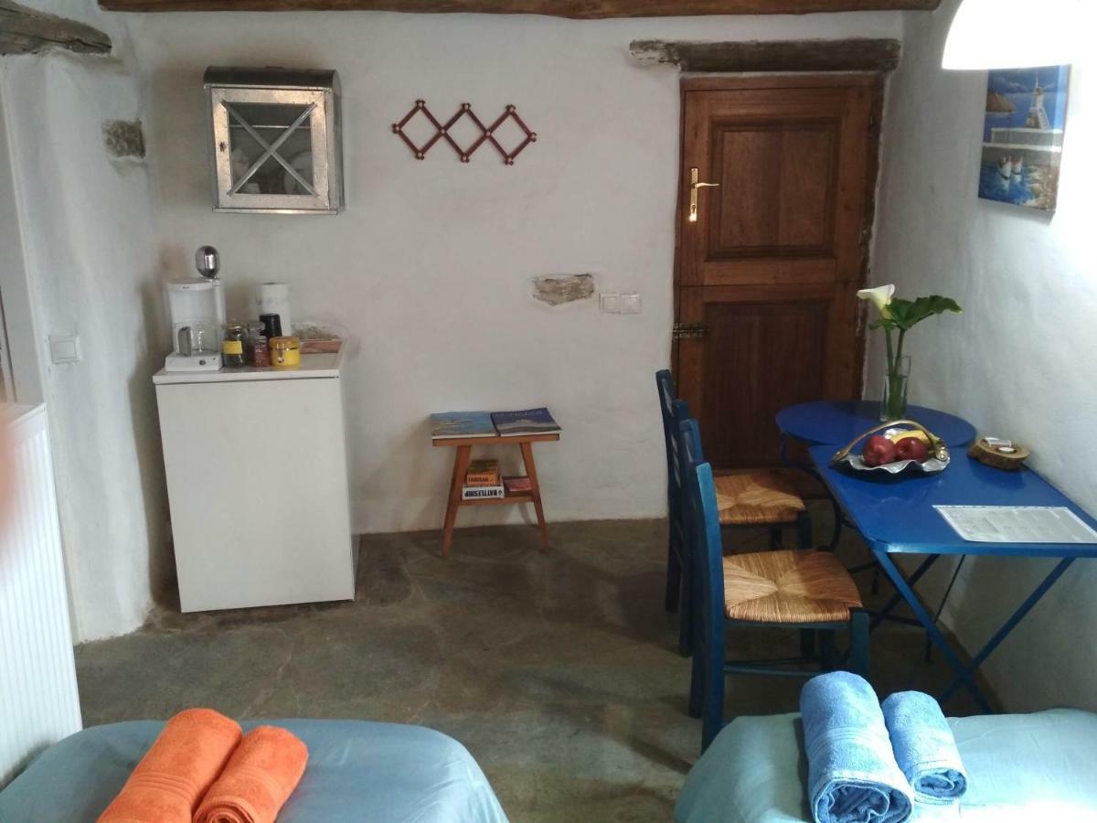 Cyclades Olive Museum'S Guest House Pitrofos Luaran gambar